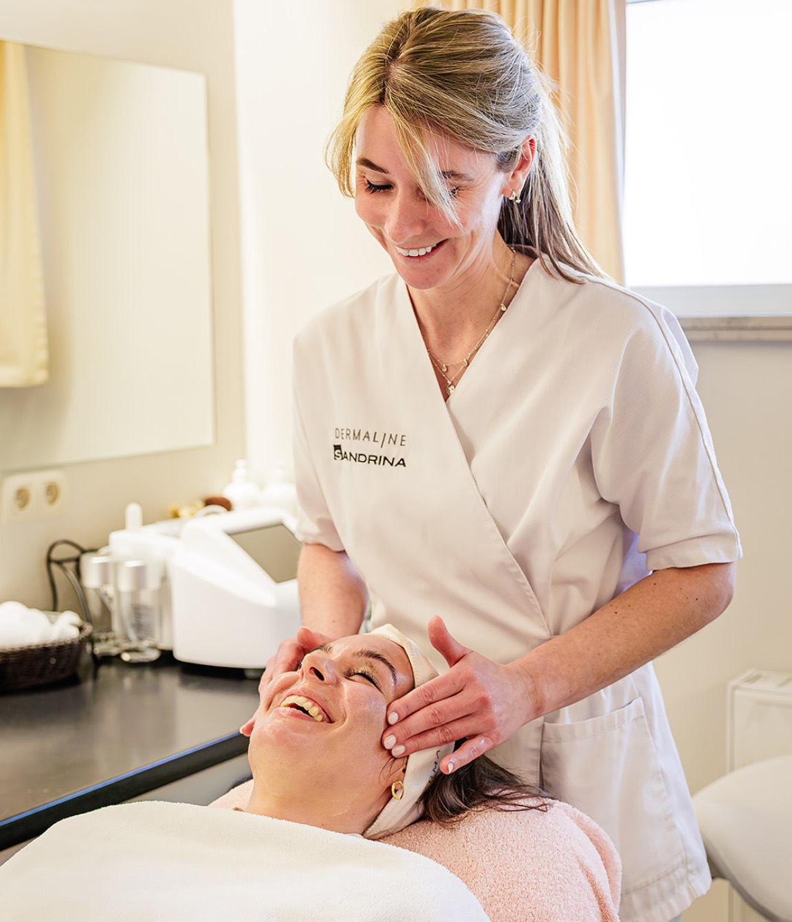 Professionele make-up behandeling bij Instituut Sandrina